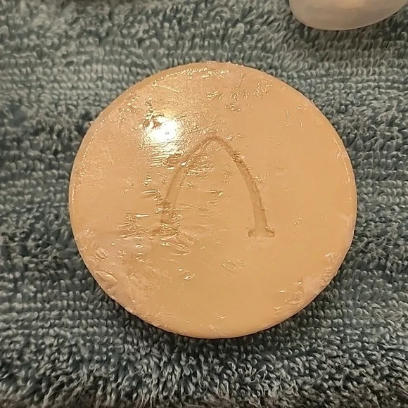 Aulani Bath & Body Products. Shampoo,  Conditioner, Soap, Lotion. - Picture 7 of 11